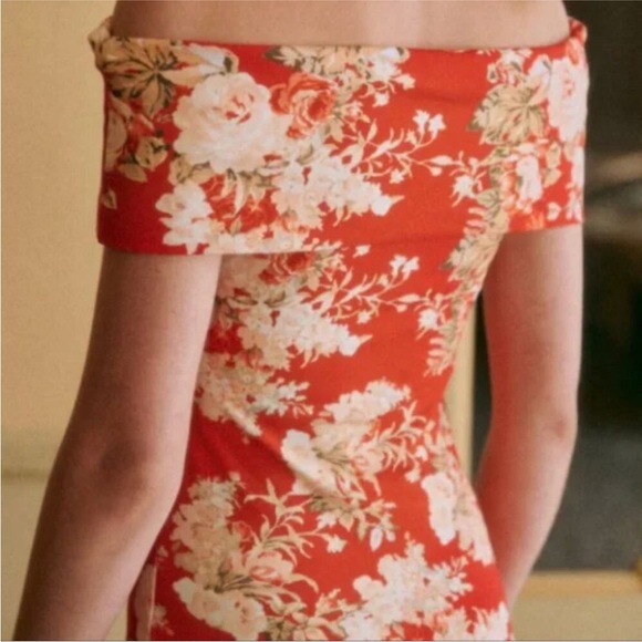 SÉZANE Doriana Bodycon Dress in Red Floral Print sz L NWT - Picture 3 of 11